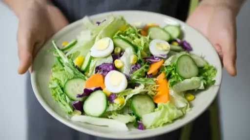 نصائح ذهبية للحفاظ على وزنك خلال الشتاء