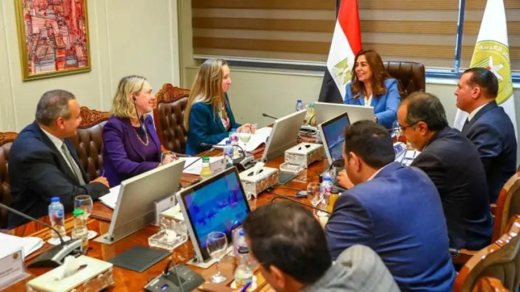 وزيرة التنمية المحلية تبحث مع البنك الدولي نتائج المرحلة الأولى من برنامج تنمية صعيد مصر
