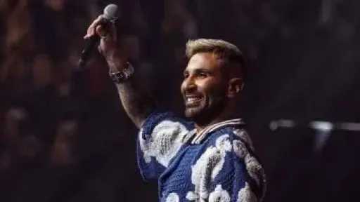 أحمد سعد يتعرض لحادث سير بالعين السخنة.. تفاصيل حالته الصحية أحمد سعد يتعرض لحادث سير بالعين السخنة.. تفاصيل حالته الصحية