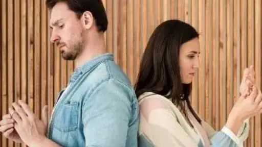 الكذبات البيضاء.. كيف تضعف روابط العلاقات وتؤثر على ثقة المرأة؟ الكذبات البيضاء.. كيف تضعف روابط العلاقات وتؤثر على ثقة المرأة؟