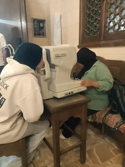 قافلة طبية بالزيتون والأميرية برعاية نجلاء الإمبابي