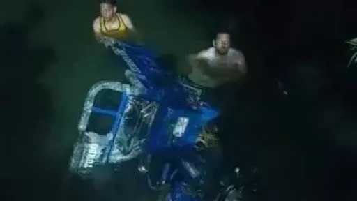 الشرقية.. مصرع سيدة مسنة وحفيدها الرضيع إثر انقلاب تروسيكل داخل ترعة السلام الشرقية.. مصرع سيدة مسنة وحفيدها الرضيع إثر انقلاب تروسيكل داخل ترعة السلام