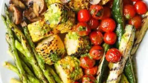 خضار مشوي بالفرن.. خيار صحي وشهي لخسارة الوزن بسهولة خضار مشوي بالفرن.. خيار صحي وشهي لخسارة الوزن بسهولة