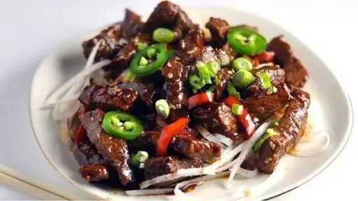 لحم سيشوان الصيني.. وصفة آسيوية شهية بنكهة حارة لا تُقاوم