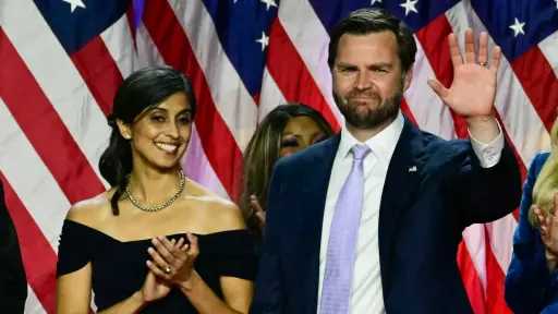 زوجة نائب الرئيس الأمريكي على غير ديانته ويدعوها للمسيحية