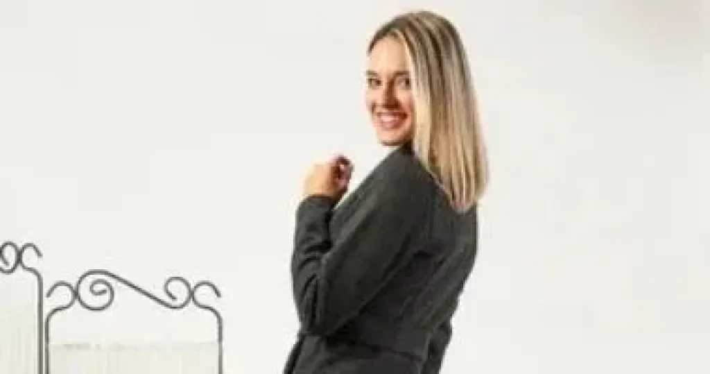 أفكار مبتكرة لتنسيق السترات الصوفية بأسلوب أنيق ومميز