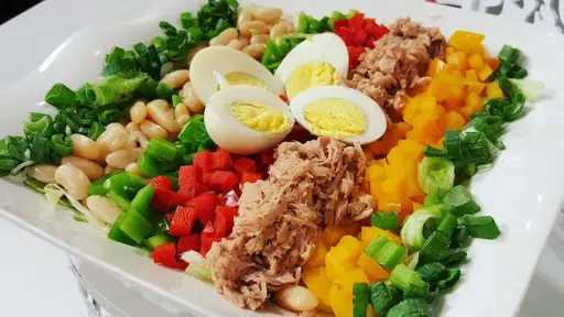 سلطة البروتين الدافئة.. الوصفة المثالية لخسارة الوزن ورفع القيمة الغذائية