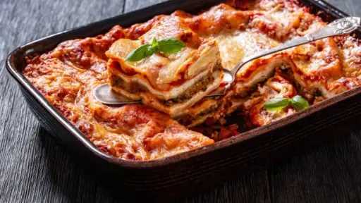 اللازانيا بالباذنجان.. وجبة صحية وشهية بنكهة مبتكرة