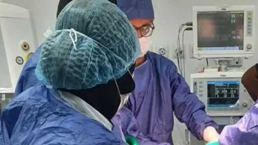 معجزة طبية مصرية .. نجاح عملية استحثاث جذع المخ لطفلة عمرها أربع سنوات