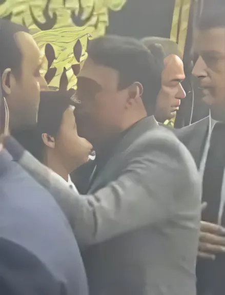 الإعلامي محمد الغيطي يعزي محمد شبانة في وفاة شقيقه المخرج خالد شبانة