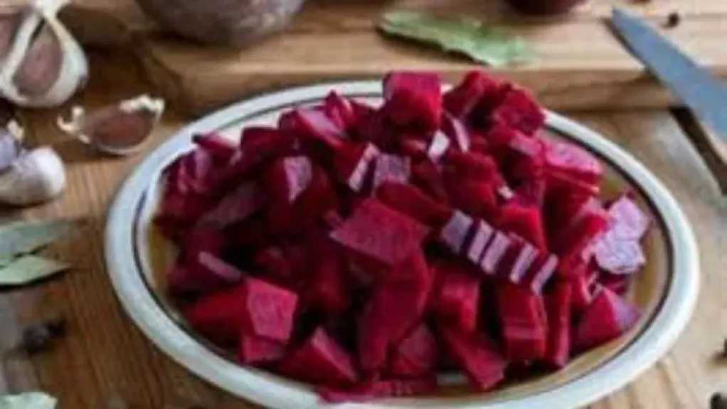 سلطة البنجر.. وصفة صحية ومذاق شهي مثل المطاعم