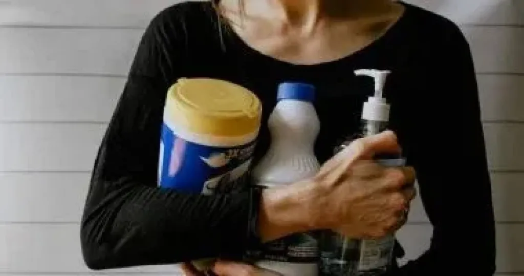 تنظيف المنزل