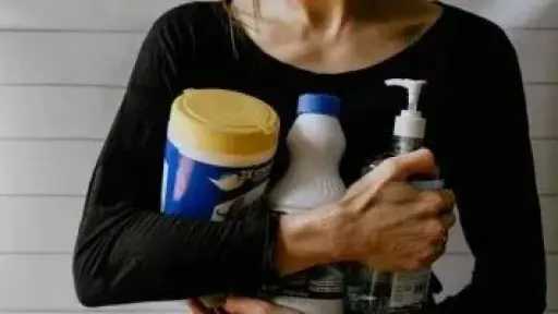 لربات البيوت.. نصائح فعالة لتنظيف المنزل بسرعة وبإتقان