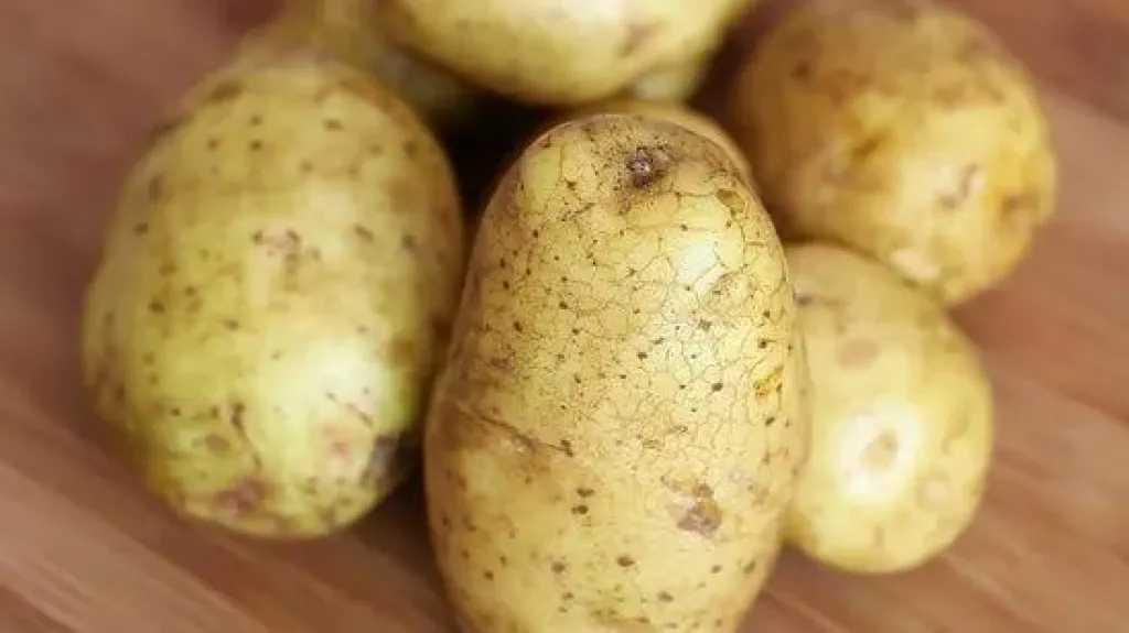 البطاطس.. الغذاء المفضل الذي قد يتحول إلى خطر على الصحة وكيفية تجنب ذلك