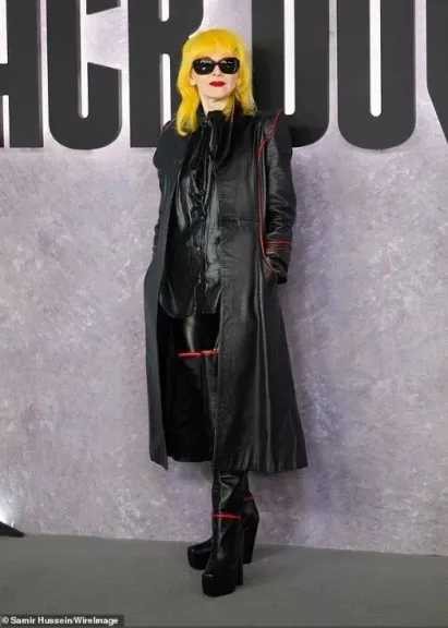 رحيل مصممة الأزياء الأسكتلندية بام هوج عن 66 عامًا.. وداعٌ لملكة الموضة المبدعة