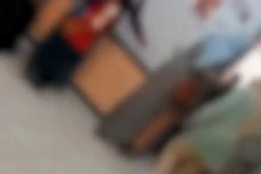 اتهامات بالاعتداء على ولية أمر وأطفالها داخل مدرسة في أكتوبر