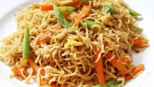 النودلز: الوجبة المثيرة للجدل... فوائدها قليلة ومخاطرها الصحية تثير القلق