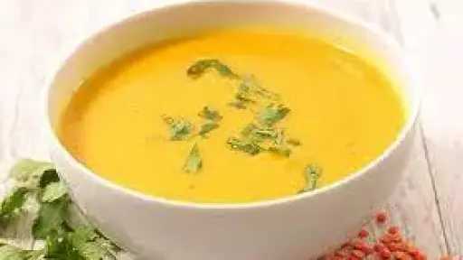 وصفة سهلة ولذيذة لتحضير العدس بالشعرية بنكهة لا تُقاوم