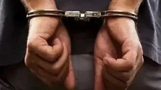 أمن قنا ينجح في ضبط المتهم بقتل زوجة شقيقه بالخطأ فى مشاجرة بقنا