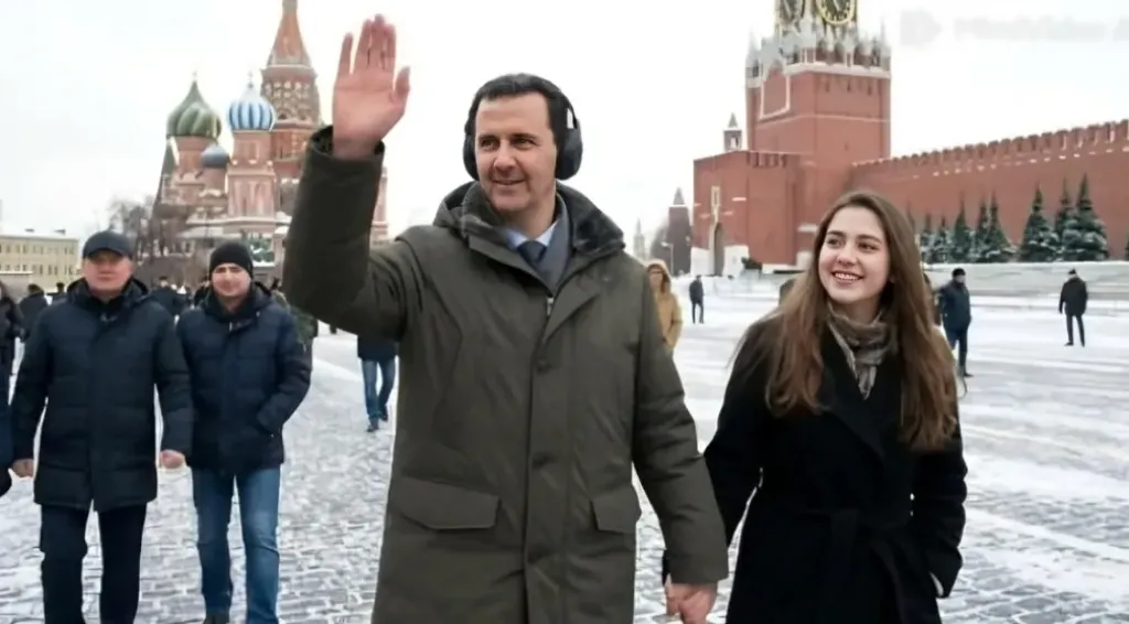 الرئيس السوري السابق بشار الأسد مع فتاة في موسكو