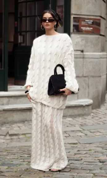 إطلالات شتوية دافئة وأنيقة.. أفضل أنواع الجيبات لموسم 2025