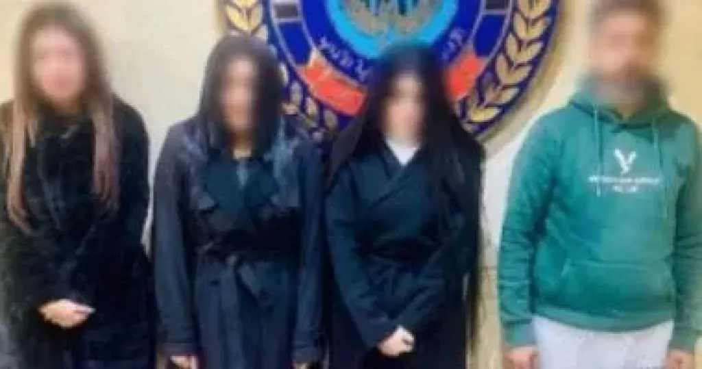 ضبط شبكة تمارس أنشطة منافية للآداب عبر تطبيقات الهواتف في الجيزة
