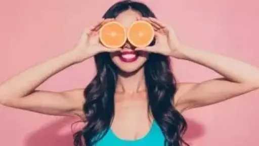 الكيوي وفوائده السحرية.. دراسة تكشف تأثير فيتامين سي على تجديد الجلد وزيادة الكولاجين