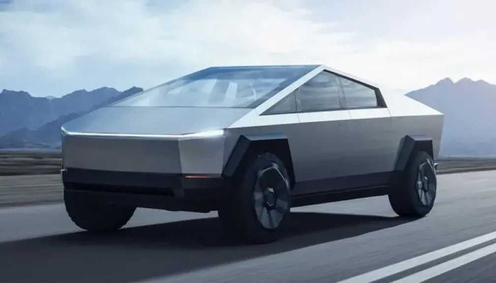 إيلون ماسك: برنامج تسلا الجديد يتيح إرسال الرسائل النصية أثناء القيادة