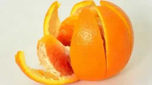 قشر البرتقال.. الكنز الغذائي المجهول الذي يعزز المزاج والصحة قشر البرتقال.. الكنز الغذائي المجهول الذي يعزز المزاج والصحة