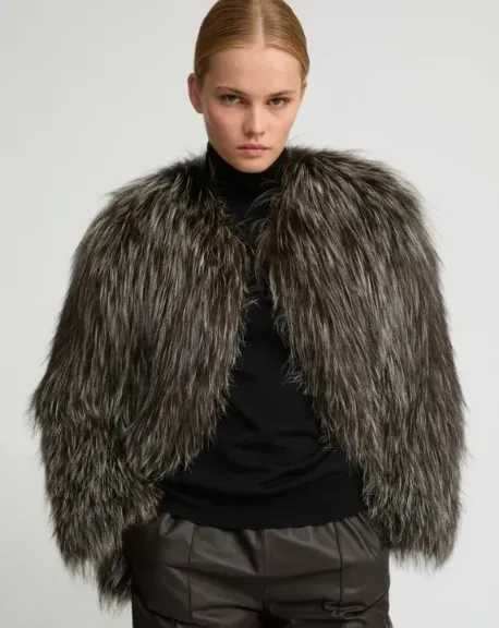 جاكيت جمالات كفتة.. أحدث صيحات موضة شتاء 2026