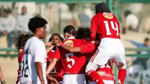 الأهلي يكتسح الزمالك بخماسية نظيفة ودجلة يحافظ على صدارة دوري السيدات الأهلي يكتسح الزمالك بخماسية نظيفة ودجلة يحافظ على صدارة دوري السيدات