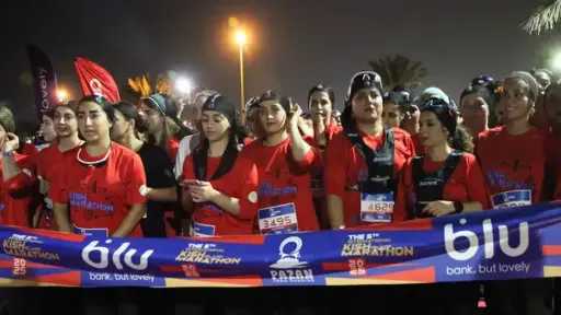 ماراثون بلا حجاب في جزيرة كيش السياحية يُشعل جدلاً سياسياً وقضائياً في... ماراثون بلا حجاب في جزيرة كيش السياحية يُشعل جدلاً سياسياً وقضائياً في إيران