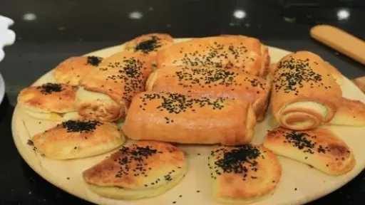 ميني باتيه الجبنة.. الوصفة المثالية للإفطار في أيام الشتاء ميني باتيه الجبنة.. الوصفة المثالية للإفطار في أيام الشتاء