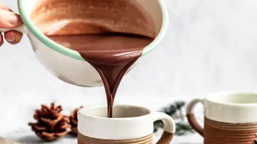 الهوت شوكليت.. مشروب شتوي دافئ لتحويل ليالي البرد إلى لحظات مميزة