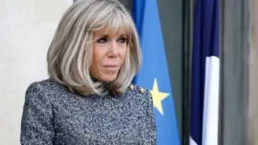 تصريحات مسربة لبريجيت ماكرون تشعل الجدل.. ”عاهرات قذرات” تصريحات مسربة لبريجيت ماكرون تشعل الجدل.. ”عاهرات قذرات”