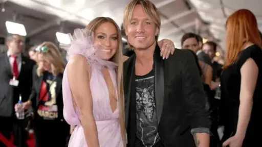 جينيفر لوبيز وكيث أوربان يشعلان مواقع التواصل بشائعات عن علاقة جديدة جينيفر لوبيز وكيث أوربان يشعلان مواقع التواصل بشائعات عن علاقة جديدة