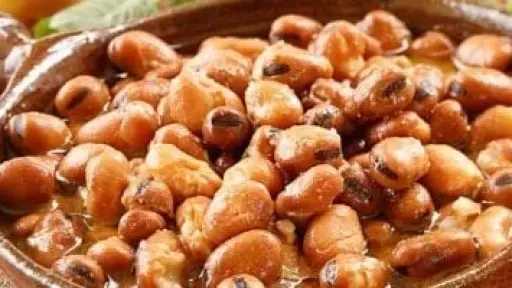 الفول المدمس.. طوق التراث المصري نحو العالمية والجودة الصحية الفول المدمس.. طوق التراث المصري نحو العالمية والجودة الصحية