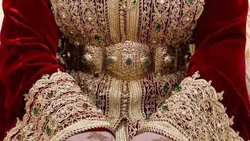 القفطان المغربي… إبداع عريق يتوج باعتراف اليونيسكو القفطان المغربي… إبداع عريق يتوج باعتراف اليونيسكو