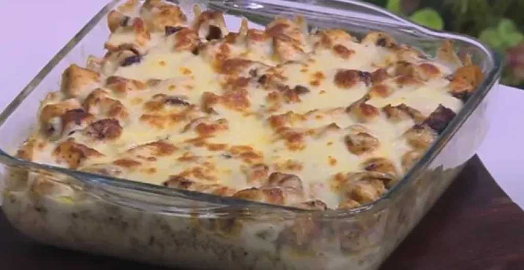 إبداع المطبخ.. طريقة تحضير مكرونة فرن بالمشروم والدجاج لضيافة لا تُنسى