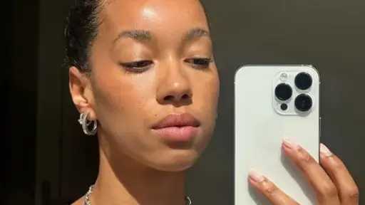 دليلك للحصول على مكياج مثالي في الشتاء.. نصائح للعناية وتجنب التكتلات دليلك للحصول على مكياج مثالي في الشتاء.. نصائح للعناية وتجنب التكتلات