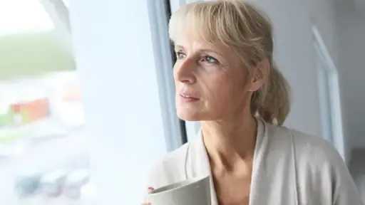 ارتفاع نسبة الترمل بين النساء في فرنسا.. تحديات اقتصادية واجتماعية تضرب بشدة... ارتفاع نسبة الترمل بين النساء في فرنسا.. تحديات اقتصادية واجتماعية تضرب بشدة بعد الستين