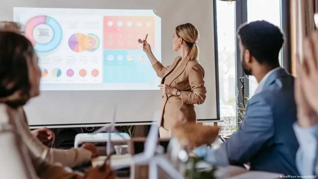 تحدي المساواة.. عقبات تواجه النساء في المناصب القيادية بألمانيا