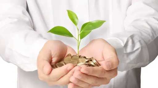 هل يجوز إعطاء الزكاة للمرأة المتزوجة لاحتياجات البيت؟ دار الإفتاء المصرية توضح... هل يجوز إعطاء الزكاة للمرأة المتزوجة لاحتياجات البيت؟ دار الإفتاء المصرية توضح التفاصيل