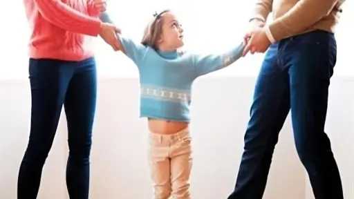 متى يسقط حق حضانة الأم؟ تأثير الأحكام الجنائية على صلاحيتها