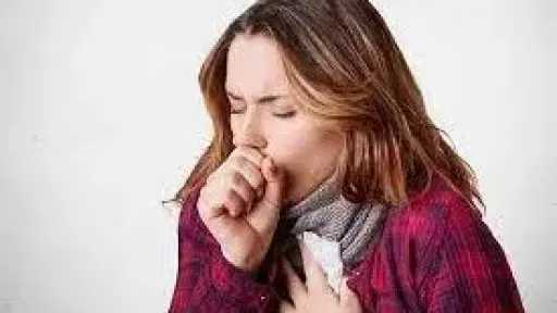 طرق طبيعية فعّالة للتخفيف من الكحة في فصل الشتاء طرق طبيعية فعّالة للتخفيف من الكحة في فصل الشتاء