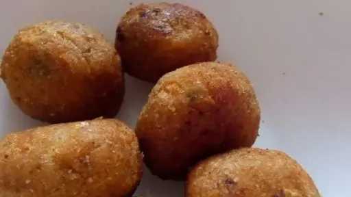 كفتة الكوسة بالدجاج.. وجبة مبتكرة تجمع بين الطعم اللذيذ والتوفير في الميزانية كفتة الكوسة بالدجاج.. وجبة مبتكرة تجمع بين الطعم اللذيذ والتوفير في الميزانية