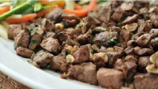 استمتع بأشهى وصفة.. طريقة تحضير الكبدة والكلاوي بنكهة خاصة لعائلتك استمتع بأشهى وصفة.. طريقة تحضير الكبدة والكلاوي بنكهة خاصة لعائلتك