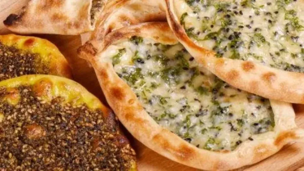 فطائر الجبنة والزعتر