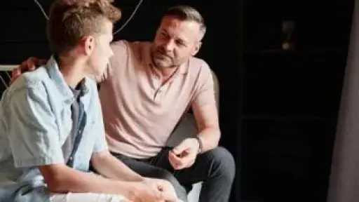 التربية النرجسية.. قيد يخنق الأبناء وآثار لا تُمحى