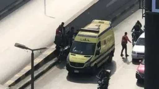 حادث مأسـ ـاوي.. مصرع سيدة صدمتها سيارة أثناء عبورها الطريق الأوسطى